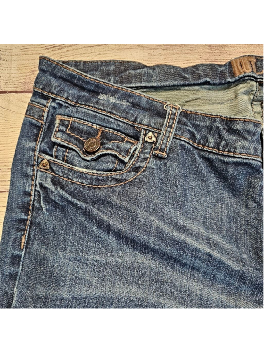 Kut from the kloth 18W capris/shorts - Picture 4 of 14